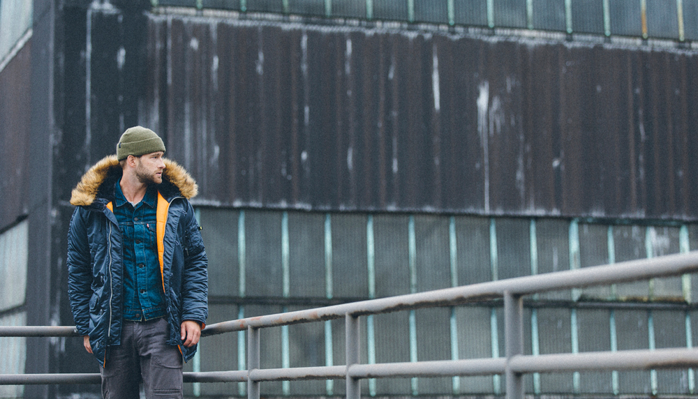 Изображение: Купить оригинальную зимнюю куртку Аляску Alpha Industries 